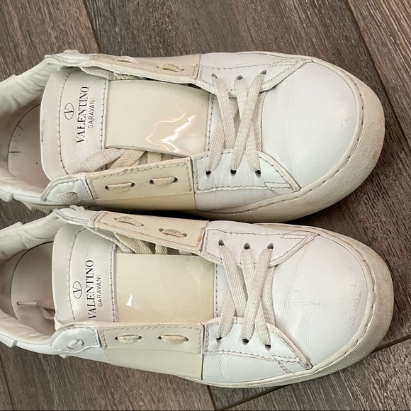 Valentino rock stud sneakers 35.5 (fits a size 6) - Picture 4 of 4